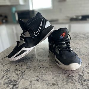 Nike Basketball sneakers Kyrie Infinity